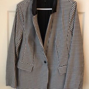 Women’s size 18 houndstooth blazer